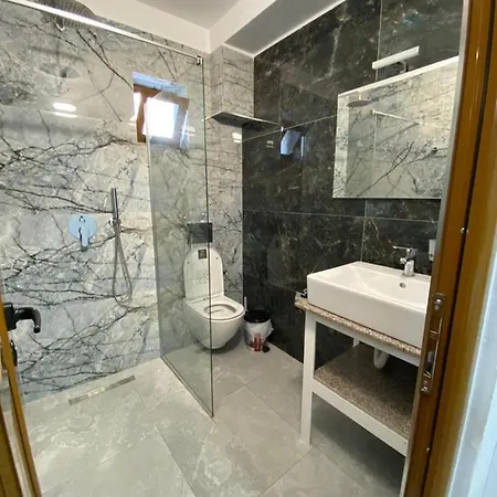 Dosti Appartement Ksamil