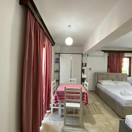 Dosti Apartment Ksamil